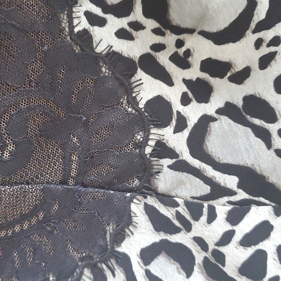 ๐ 2X HOST PICK ๐ BCBG MaxAzria Silk Party Dress - Picture 13 of 15